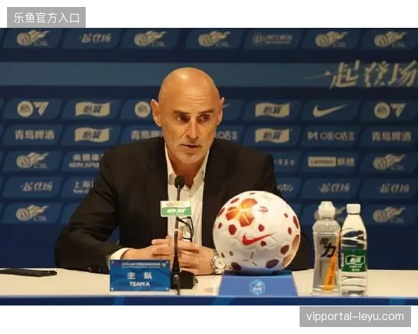 上海海港外援安佩姆因半程表现低迷，在夏季转会窗口面临被替换的巨大风险